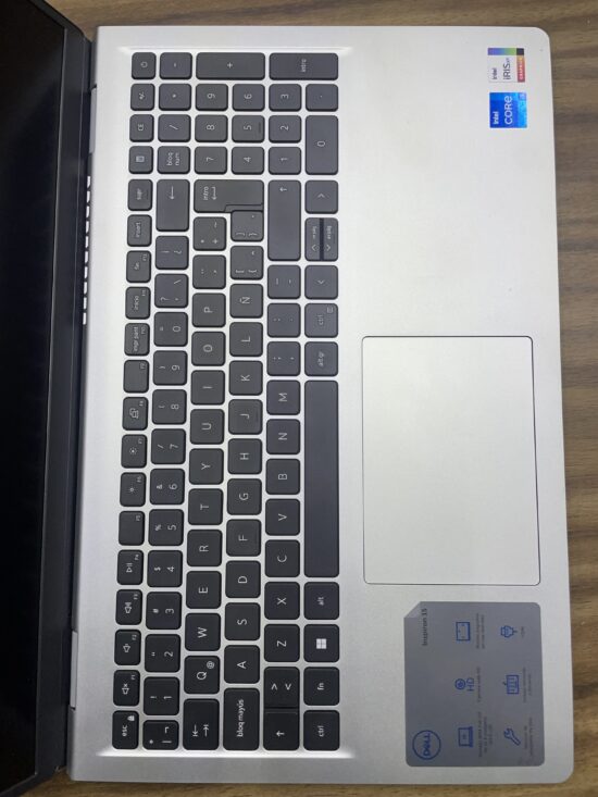 Dell Inspiron 3520. Core i5 12va gen. 8GB RAM. 512GB SSD. Pantalla 15.6 NUEVA - Image 5