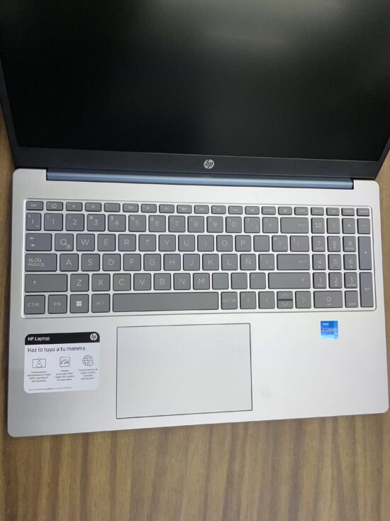 HP Laptop 15-fd0026la. Intel Core i3-12va. 8GB RAM. 512GB SSD. Pantalla 15.6" NUEVA - Image 3