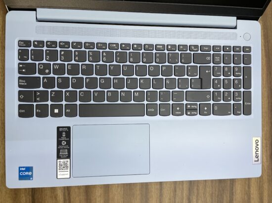 Lenovo Ideapad 3. Intel Core i3-12va. 8GB RAM. 256GB SSD. Pantalla 15.6. NUEVA - Image 2