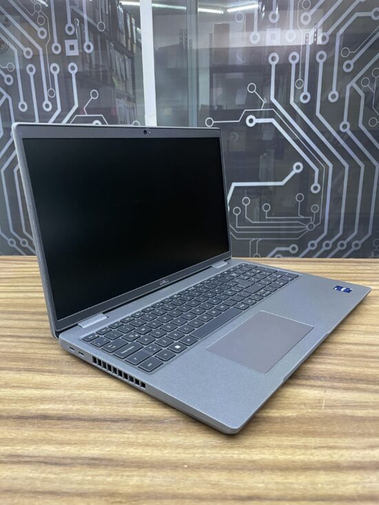 Dell Precision 3561. Intel Core i7-11va Gen. 32GB RAM. 512GB SSD. Nvidia Quadro T600 4GB. Pantalla 15.6" - Image 4