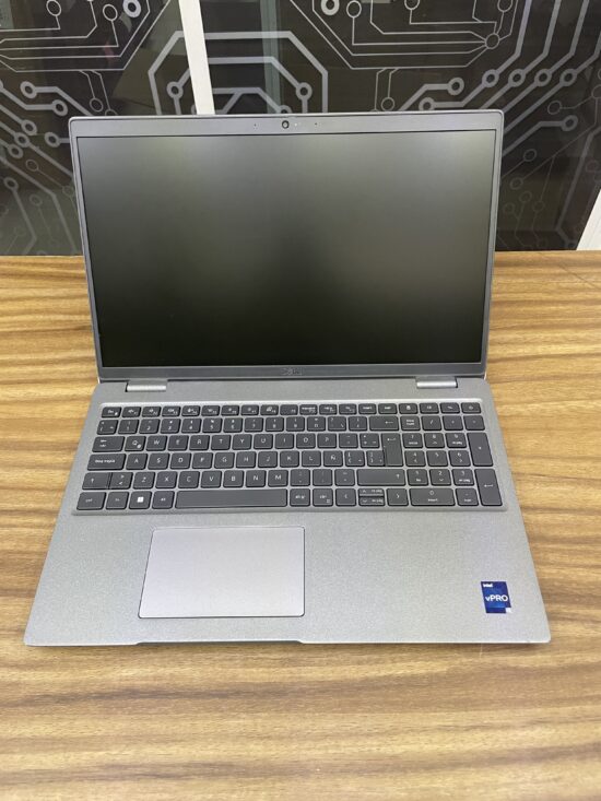 Dell Precision 3561. Intel Core i7-11va Gen. 32GB RAM. 512GB SSD. Nvidia Quadro T600 4GB. Pantalla 15.6" - Image 2