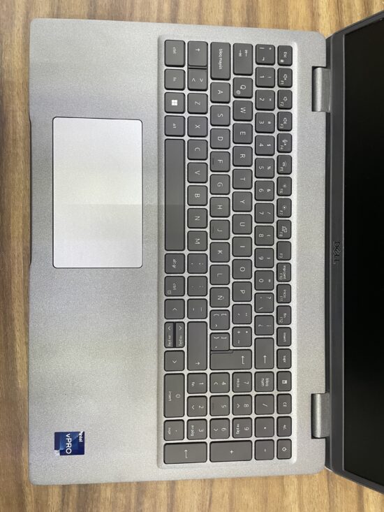 Dell Precision 3561. Intel Core i7-11va Gen. 32GB RAM. 512GB SSD. Nvidia Quadro T600 4GB. Pantalla 15.6" - Image 5